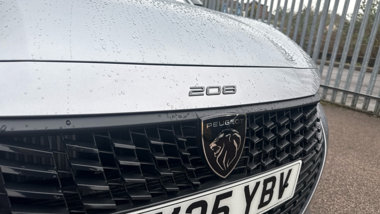 Peugeot 208 1.2 PureTech 100 Style 5dr Petrol Hatchback